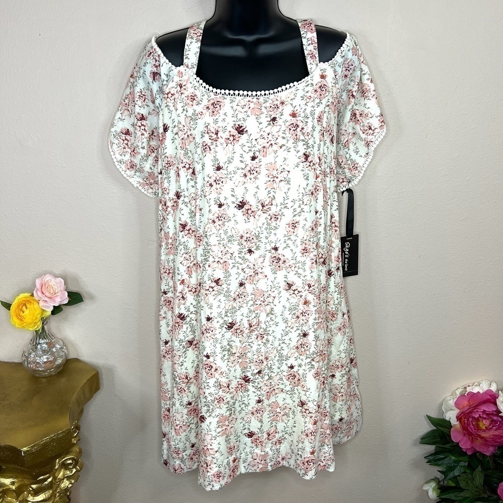 M NWT Skye’s The Limit Ivory White & Pink Floral Dress Cold Shoulder 8 10